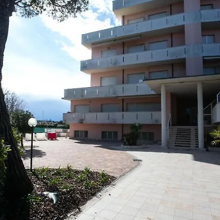 Trilocale A 50 Mt Dal Mare Di - M070 아파트 *